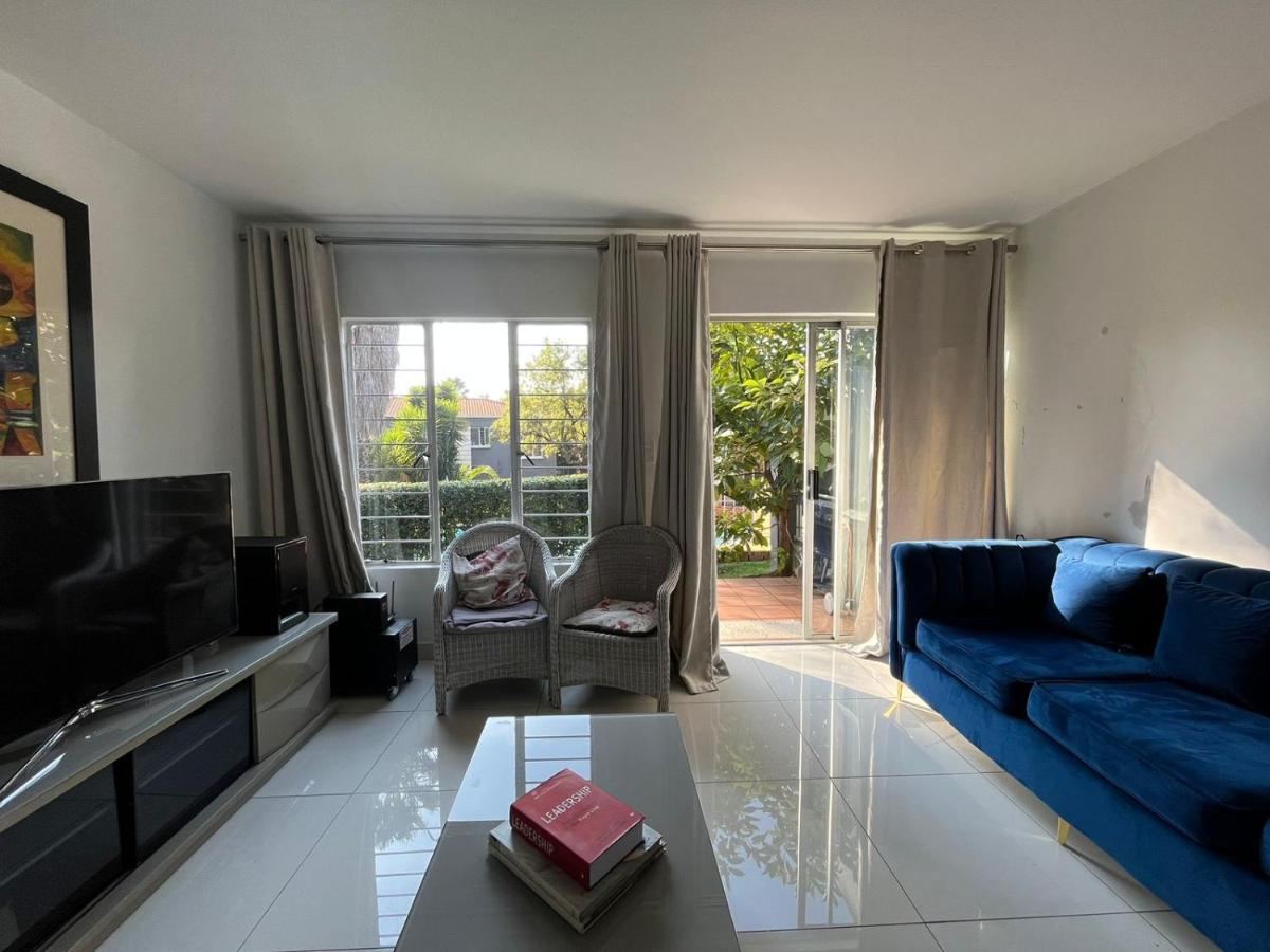 Royal Retreat Apartment *