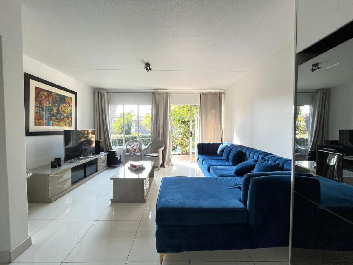 Royal Retreat Apartment Roodepoort
